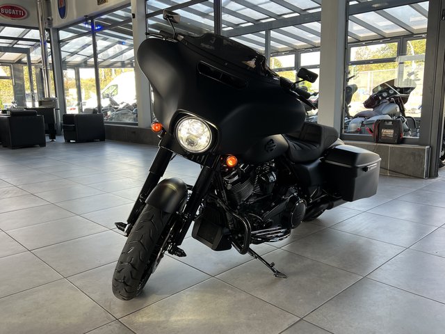 Pre owned harley davidson street glide sale