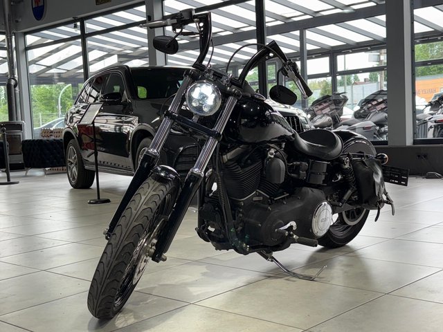 Harley-Davidson Dyna Street Bob 103 Used vehicle for sale | First registration 07/2014