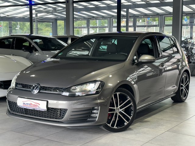 Volkswagen Golf VII GTD BMT 1Hand Kamera AHK Standheizung Used vehicle for sale | First registration 08/2015