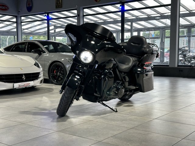 Harley-Davidson Street Glide Ultra Limited 114 FLHTK Verlängerte Koffer, Top Case, LED Blinker Used vehicle for sale | First registration 07/2019