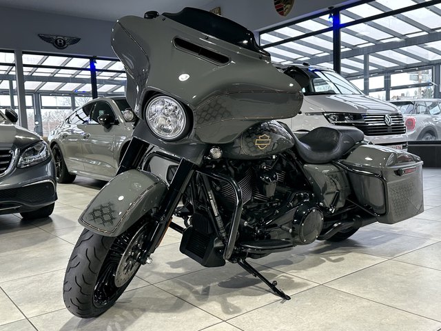 Harley-Davidson Police Electra Glide Street 114 FLHTP Custom Umbau Used vehicle for sale | First registration 07/2020
