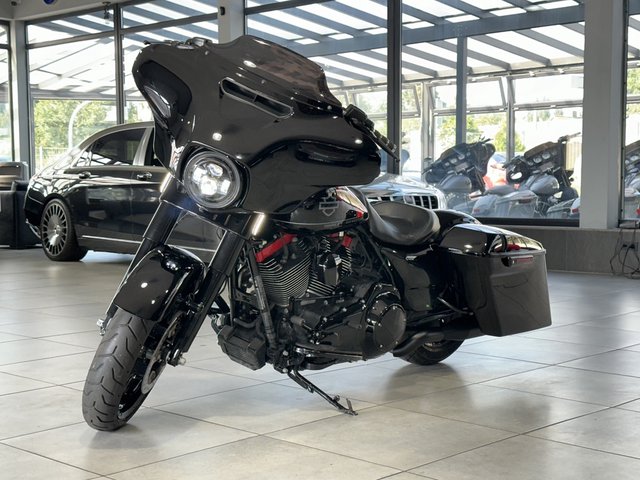 Harley-Davidson Street Glide FLHXS 103 Custom Lackierung, LED Scheinwerfer Gebrauchtwagen Kaufen | EZ 07/2015