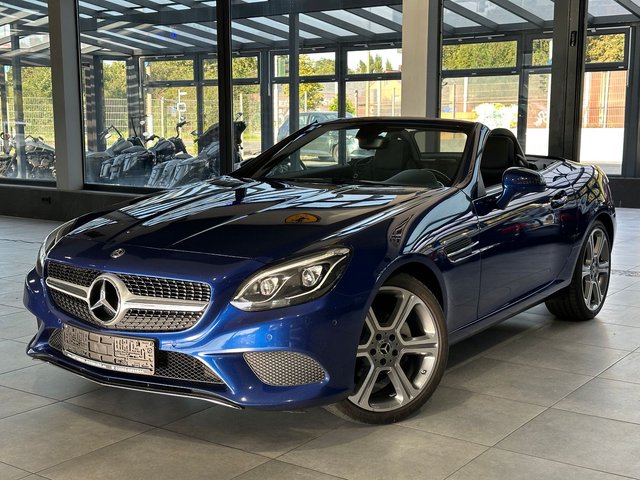 Mercedes-Benz SLC 180 Roadster AMG Klimaauto LED 1.Hand 19" Gebrauchtwagen Kaufen | EZ 06/2017