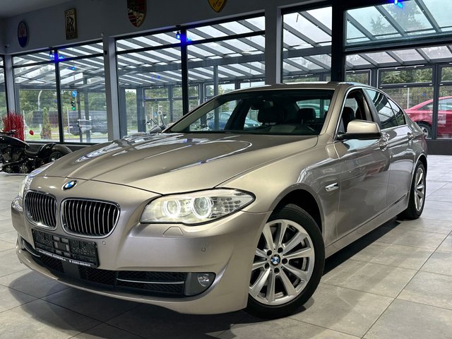 BMW 530 d xDrive Lim. Kamera Navi Leder HeadUp Tempo. Used vehicle for sale | First registration 02/2013