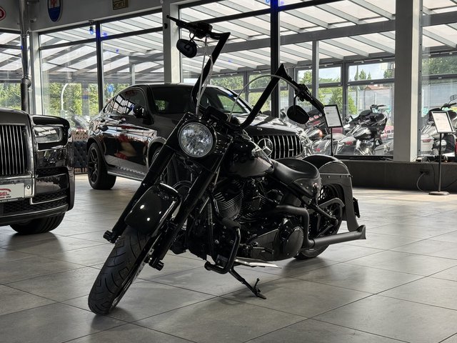 Harley-Davidson Softail Deluxe 103 Chicano Style Custom - BLACK Used vehicle for sale | First registration 07/2012