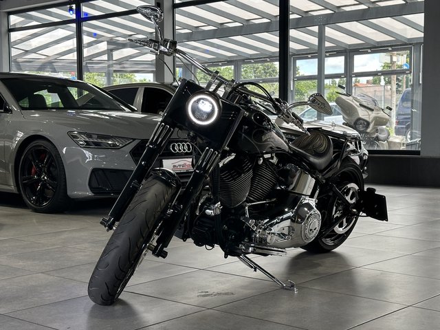 Harley-Davidson Fat Boy FLSTFI Airride, KessTech, Sonderlack Used vehicle for sale | First registration 07/2004