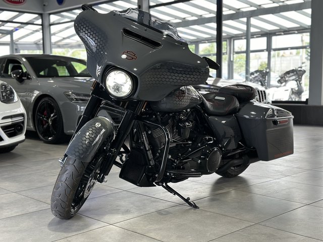 Harley-Davidson Street Glide Special 114 CUSTOM LED FLHXS CVO-H Gebrauchtwagen Kaufen | EZ 07/2019