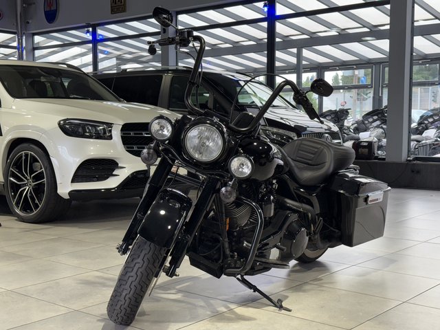 Harley-Davidson Road King FLHRS ScreaminEagle APE Used vehicle for sale | First registration 03/2004 | Price 9.850 €