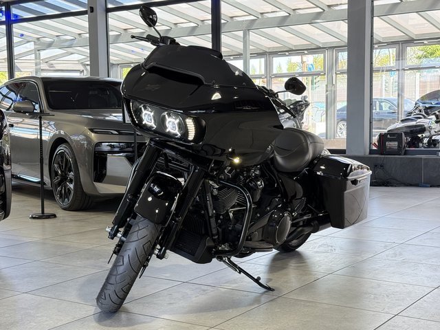 Harley-Davidson FLTRX Road Glide 107 LED 21" Used vehicle for sale | First registration 07/2023