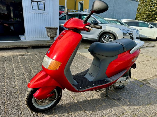 Piaggio Sfera 125 * 7KW * Elektrostarter + Kickstarter * Gebrauchtwagen Kaufen | EZ 04/1996 | Preis 999 €