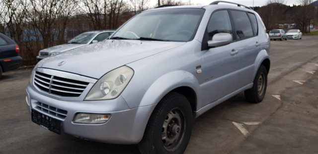 Ssangyong rexton rx230