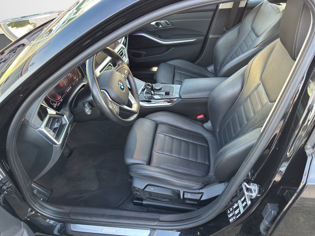 BMW 320 d xDrive Luxury Line AUTOMATIK / LEDER / AHK / SCHIEBEDACH - bilder 8