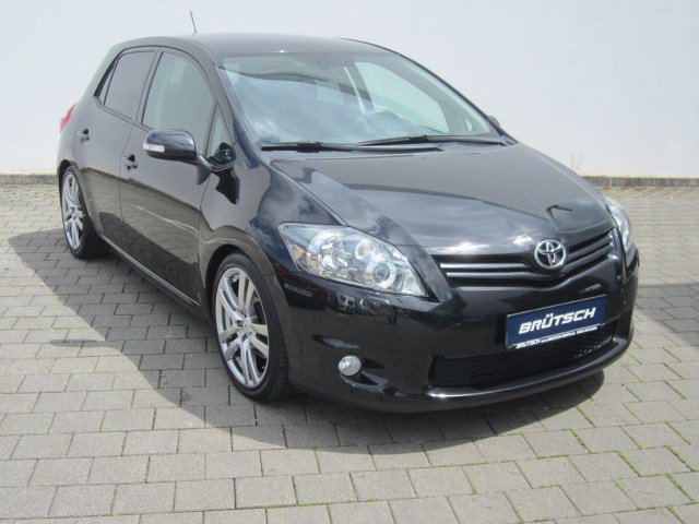 Toyota Auris 2.2 D-CAT KLIMA / ALU - bilder 1