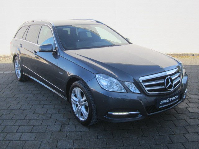 Mercedes-Benz E 200 T CGI BlueEfficiency XENON / PDC - foto 1