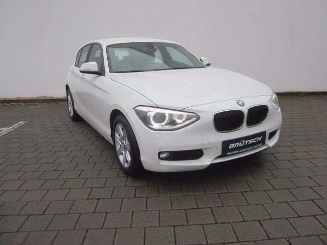 BMW 116i AUTOMATIK / BI-XENON / NAVI / AHK - bilder 1