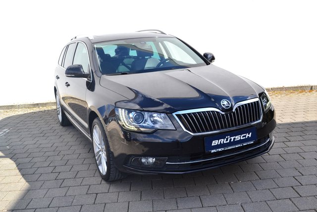 Skoda Superb Combi 2.0 TDI Elegance DSG / LEDER / NAVI / PANORAMA - bilder 1