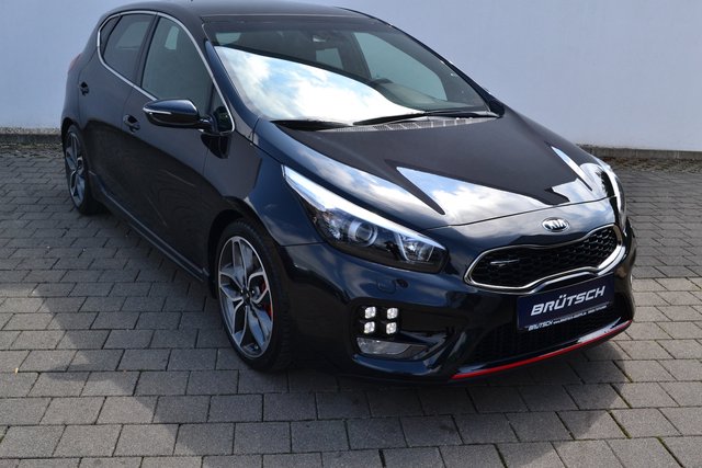 Kia cee'd 1.6 T-GDi GT-Track KLIMA / NAVI / PANORAMADACH - foto 1