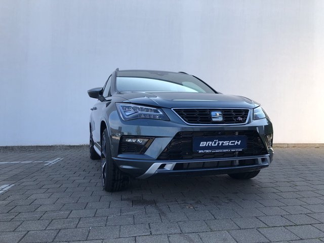 Seat Ateca FR 2.0 TDI DSG 4Drive Sport-Line / AHK / DCC / NaviPlus / Virtual Cockpit - foto 1