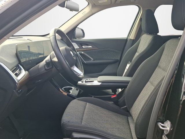BMW X1 23 i xDrive Mild-Hybrid AUTOMATIK / AHK / NAVI / LED / SITZHEIZUNG - foto 8