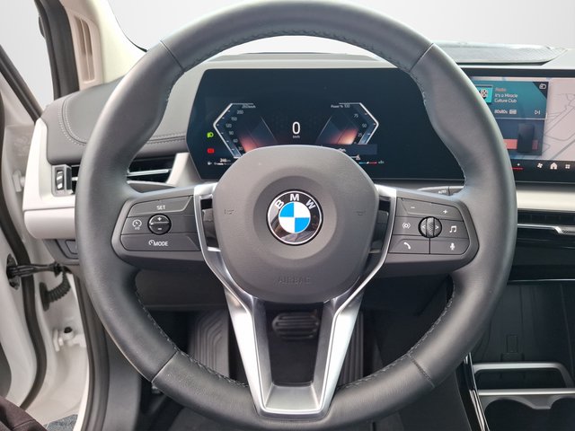 BMW 218 i Active Tourer AUTOMATIK / NAVI / LED / HEAD-UP / SITZHEIZUNG - bilder 10