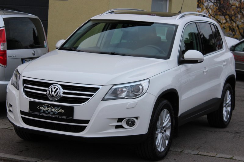 Volkswagen Tiguan 2.0 TDI Aut. Sport & Style 4Mot. Navi AHK PDC DSG Rückfahrkamera