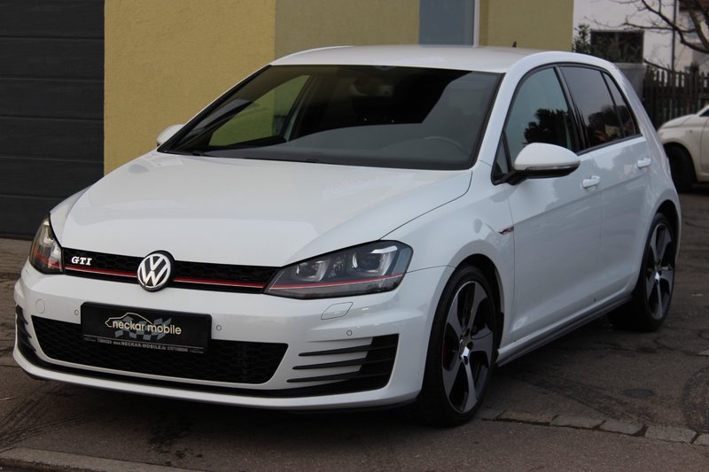 Volkswagen Golf VII GTI BMT 2.0 TSI DSG Xenon Navi PDC Dynaudio