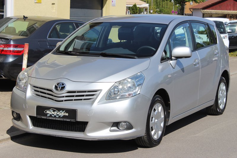 Toyota Verso Life 7 Sitze Einparkhilfe