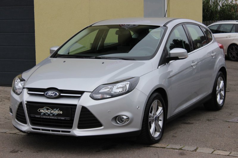 Ford Focus Champ. Edition 1.6 EcoBoost PDC SHZ TÜV 02/2023