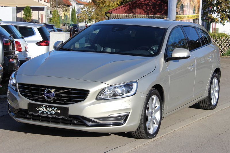 Volvo V60 Kombi Linje Svart Navi PDC Automatik