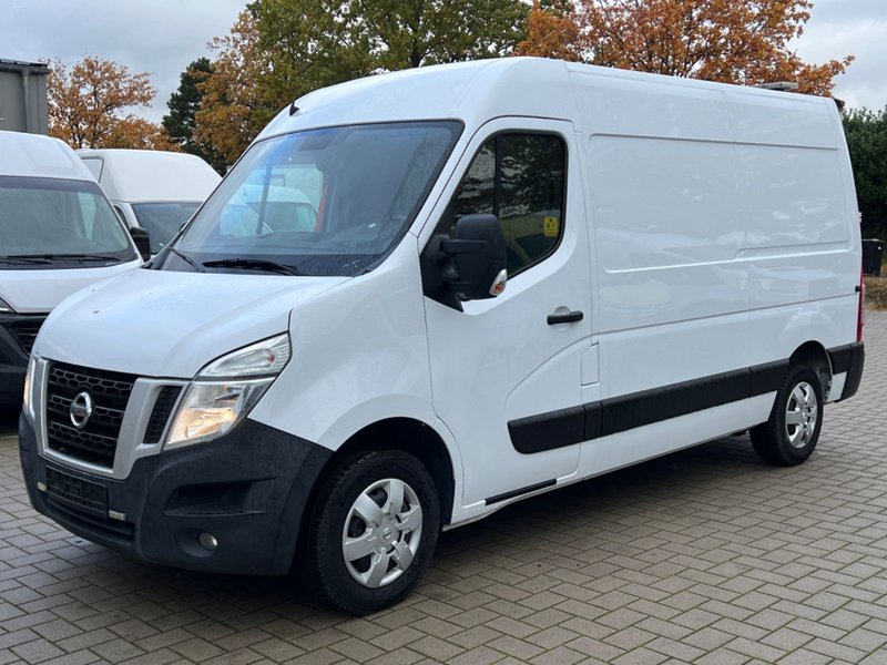 Nissan NV400