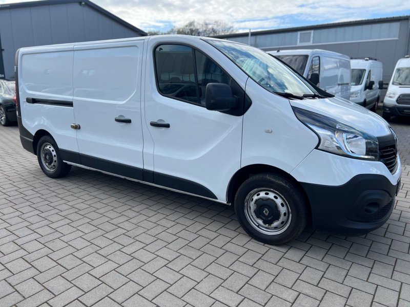Renault Trafic Kasten L2H1 2,9t/Webasto/Kamera/Regale+++