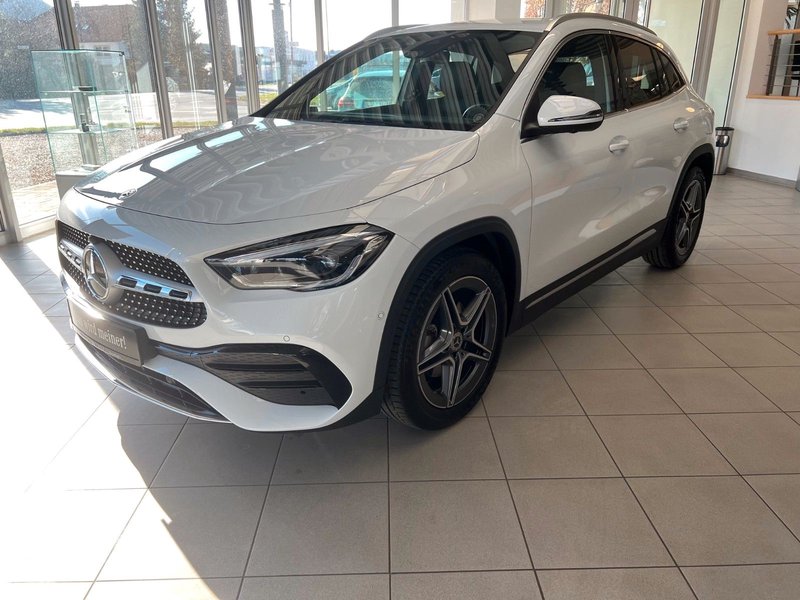 Mercedes-Benz GLA 200 AMG-Line, MULTIBEAM,AHK,360°-Kamera