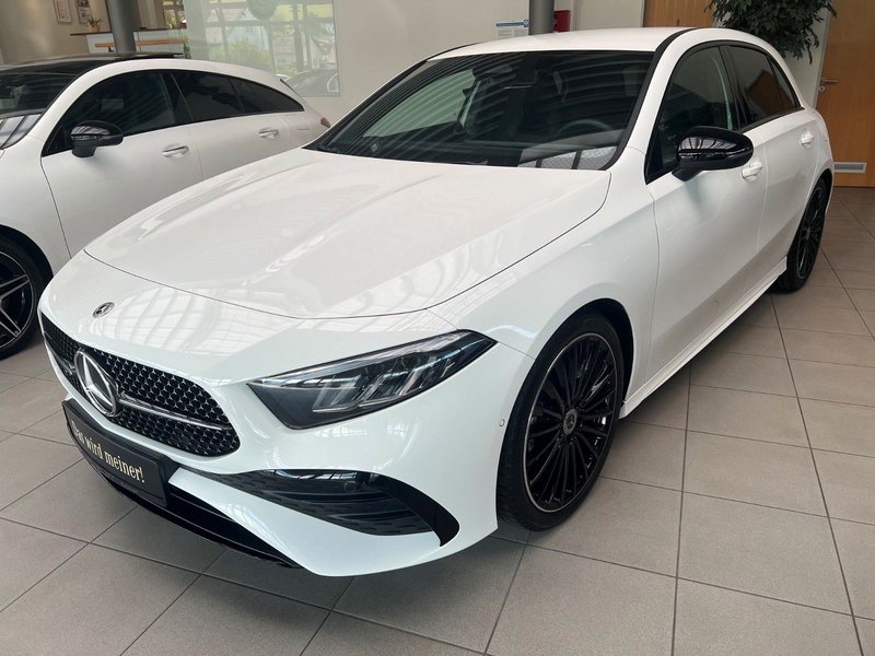 Mercedes-Benz A 200 AMG-Line Advanced, 19"AMG, Night, LED