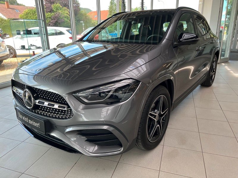 Mercedes-Benz GLA 220 4Matic AMG-Line Premium+, Distronic