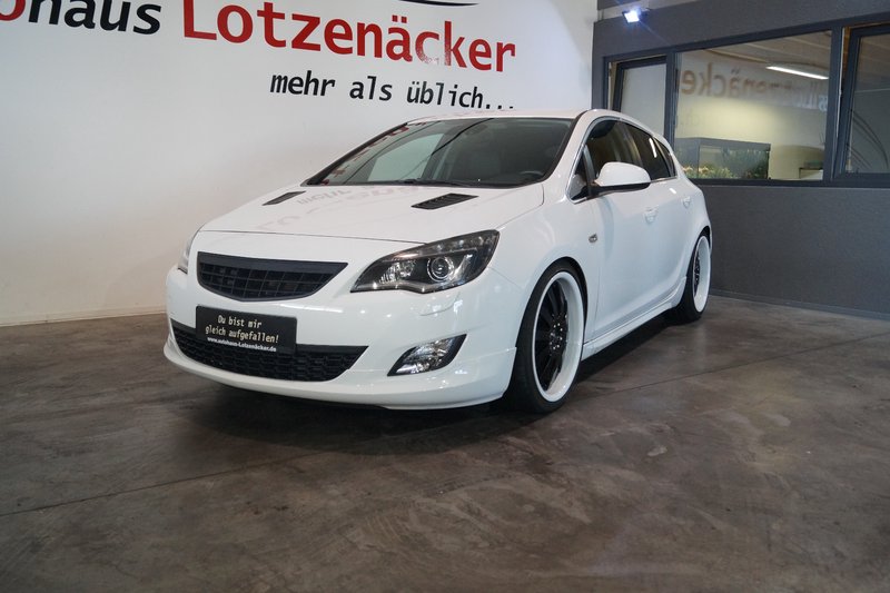 Opel Astra J 5türig Astra J 1.6 Sport gebraucht kaufen in Hechingen Preis  11490 eur - Int.Nr.: 1129 VERKAUFT