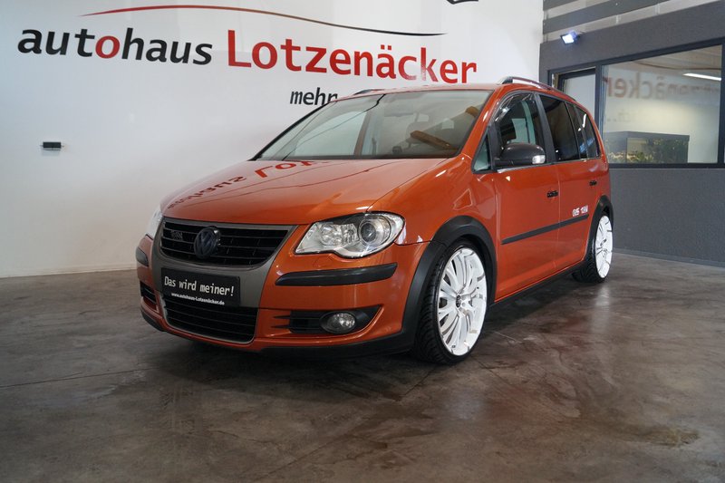 Volkswagen Touran Cross used buy in Hechingen Price 5990 eur - Int.Nr.:  1150 SOLD