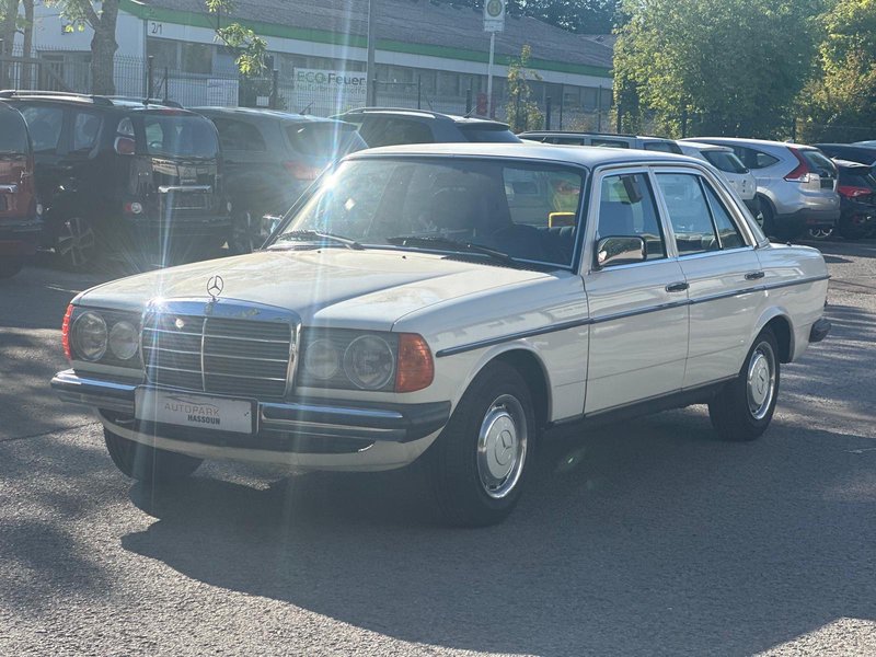 Mercedes-Benz W123 230 E TÜV 04/28 Automatik H-Zulassung