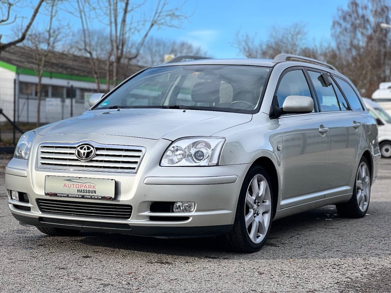 Toyota Avensis Kombi 2.0 Executive Kein TÜV Klimaaut.
