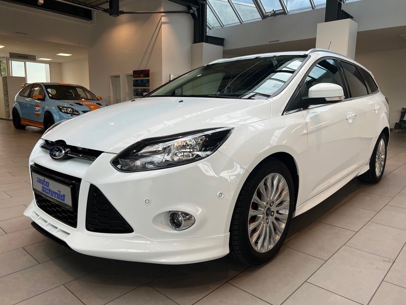 Ford Focus Turnier Titanium Styling Paket Sony Navi KeyFree