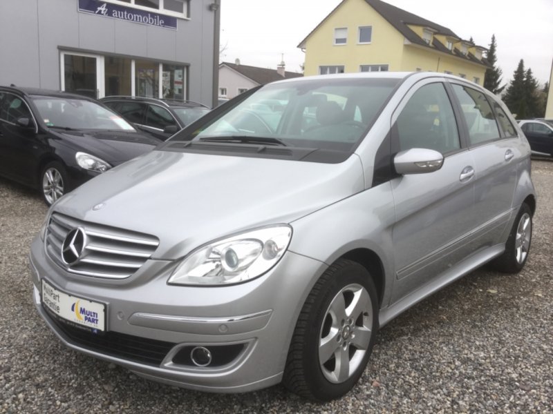Mercedes-Benz B 200 1.Hand 67 TKM AUTOMATIK KLIMAAUTOM SHZ AHK