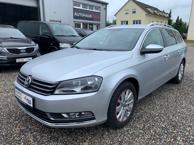 Volkswagen Passat Variant Comfortline BlueMotion 1.Hand NAVI S.Heizung SHZ PDC AHK