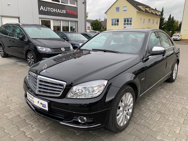 Mercedes-Benz C 180 Kompressor Elegance Klimaautomatik SHZ PDC AHK TÜV 9/2021