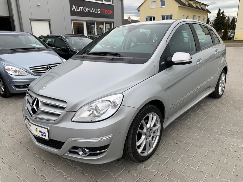Mercedes-Benz B 160 SPORT EDITION Klima/Navi/SHZ/PDC/8x Bereift