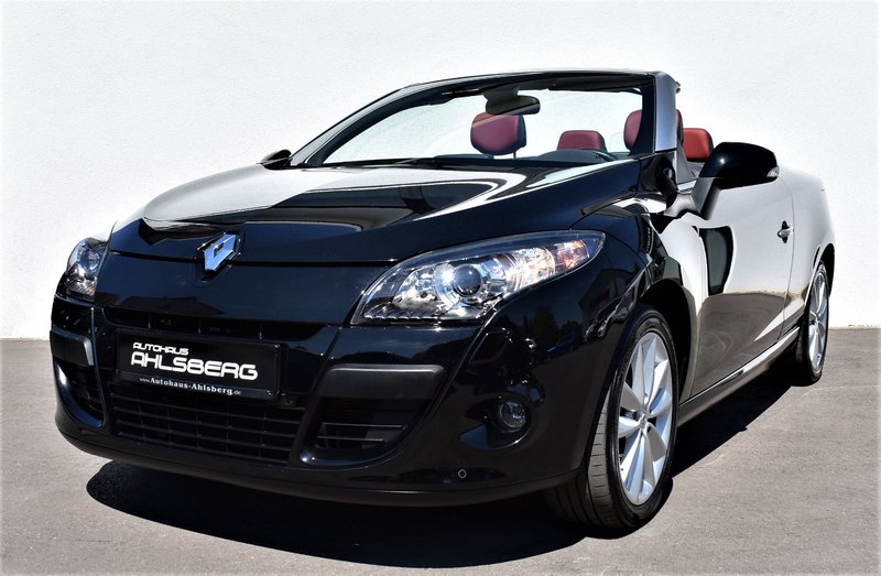 Megane III Coupe-Cabrio Luxe used buy in Price 9900 eur - Int.Nr.: 1131