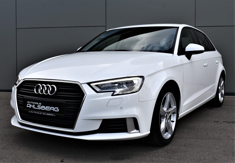 Audi A3 Sportback Sport NAVI/BI-XENON/AHK/SHZ/PDC/AUDI DRIVE SELECT