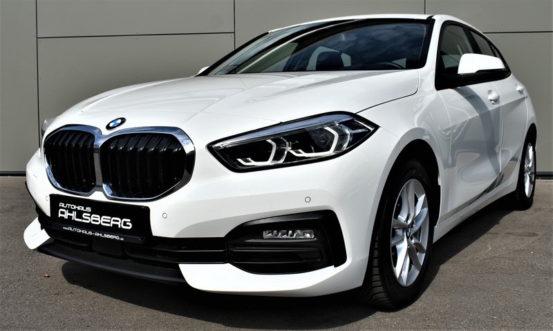 BMW 118 d Steptronic NAVI/LED/PANO/LANE/BMW LIVE COCKPIT