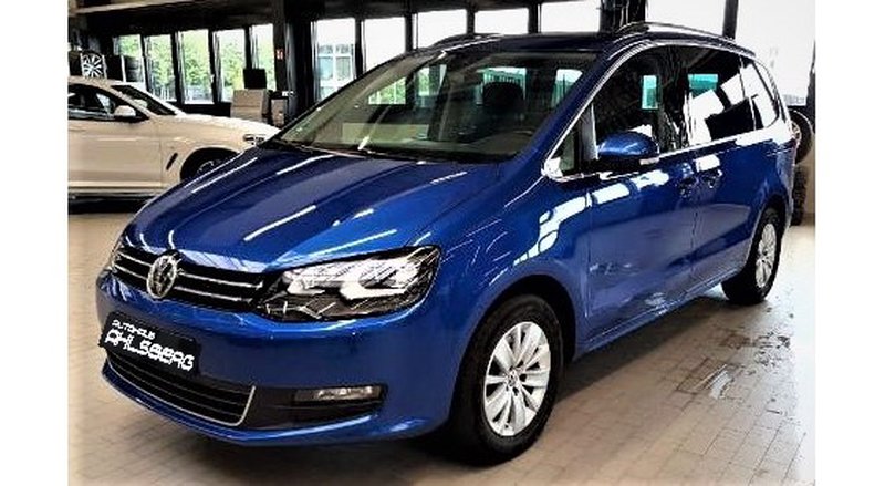 Volkswagen Sharan Van/Kleinbus in Blau gebraucht in Fürstenau für € 33.300