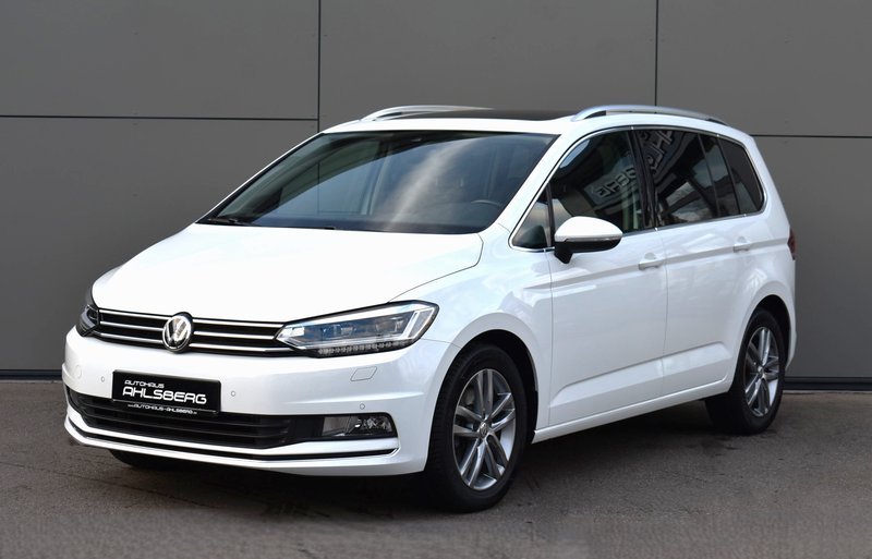 Volkswagen Touran 2.0TDI Highline ACC/7-SITZE/KAMERA/PANO