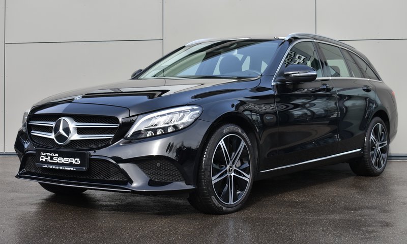 Mercedes-Benz C 300 T de LED/DISTRONIC/AHK/STAND./NAVI/18"/PDC