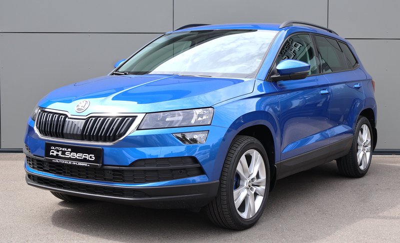 Skoda Karoq AMBITION/ NAVI/AHK/KEYLESS/TEMPO./SHZ/18"